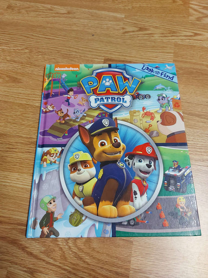 Lot of 4 look&find books