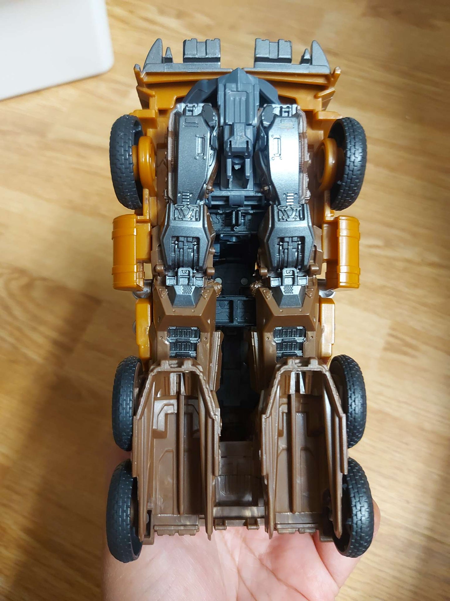 Transformers Rise of the Beasts Buzzworthy Bumblebee Smash Action Figure