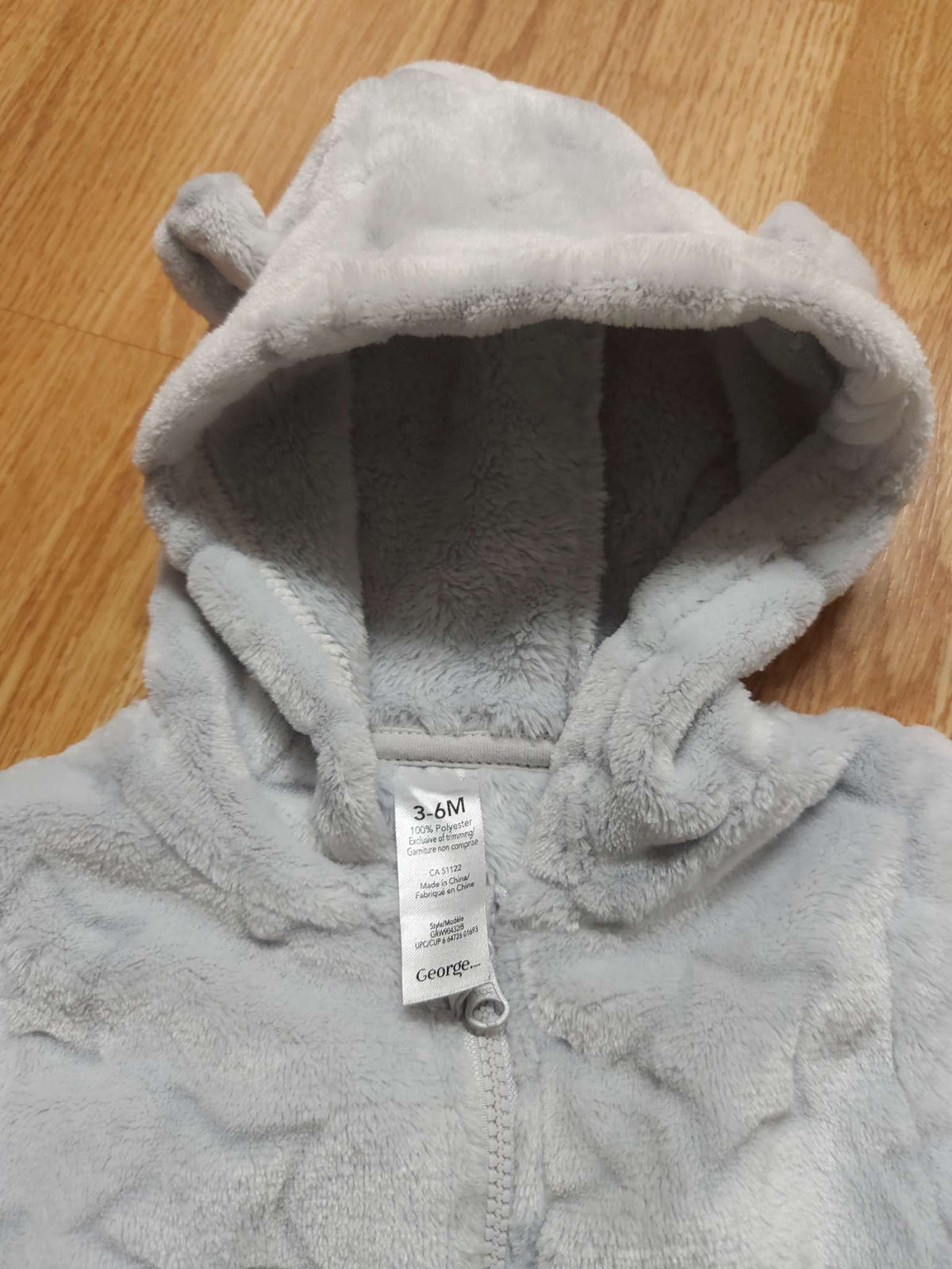 Baby One piece warm winter suit - Size 3-6 months, Kids 6 Month (3-6M)