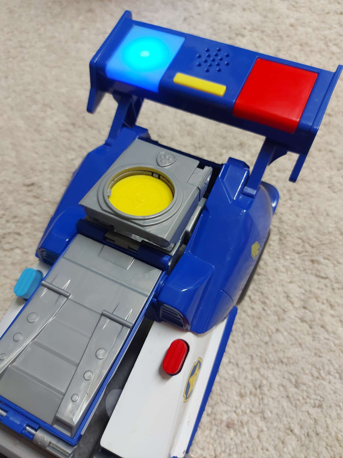 PAW Patrol, Chase 2-in-1 Transforming Movie City Cruiser Toy Car with Motorcycle, Lights, Sounds and Action Figure