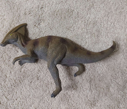 Lot of 6 large dinosaurs