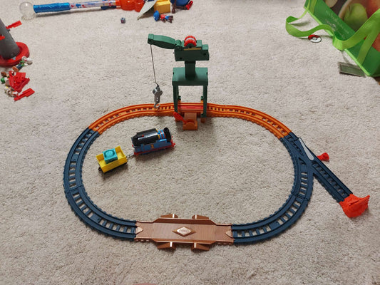Thomas & Friends Fisher-Price Thomas & Friends Train Set Cranky The Crane Cargo Drop