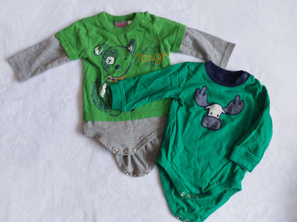 Lot of 2 long sleeve onesies, Kids 9 Month (6-9M)