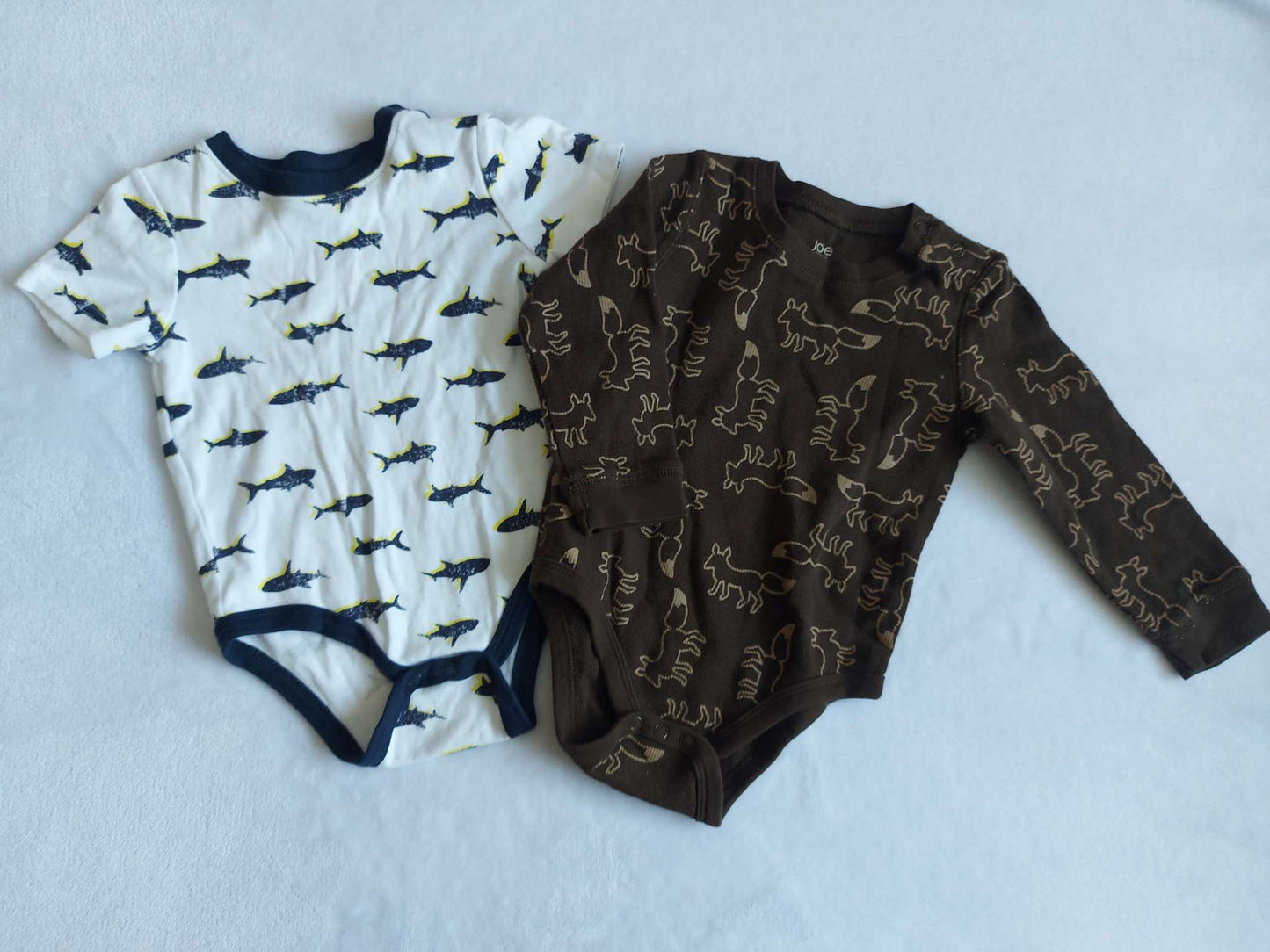 Lot of 2 Joe Fresh onesies - Size 18-24 months, Kids 24 Month (18-24M)