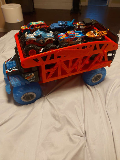 Hot Wheels Monster Truck Boneshaker Hauler Carrier With Trucks