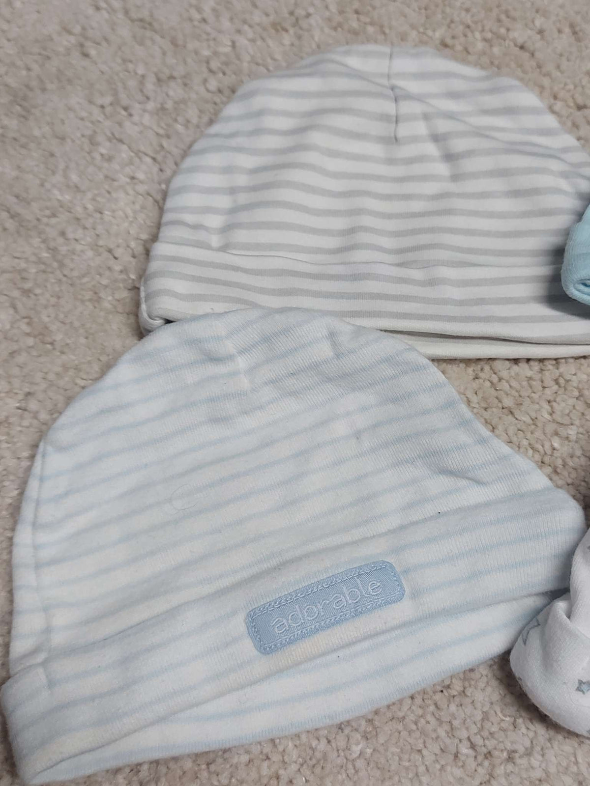 Lot of 4 newborn hats