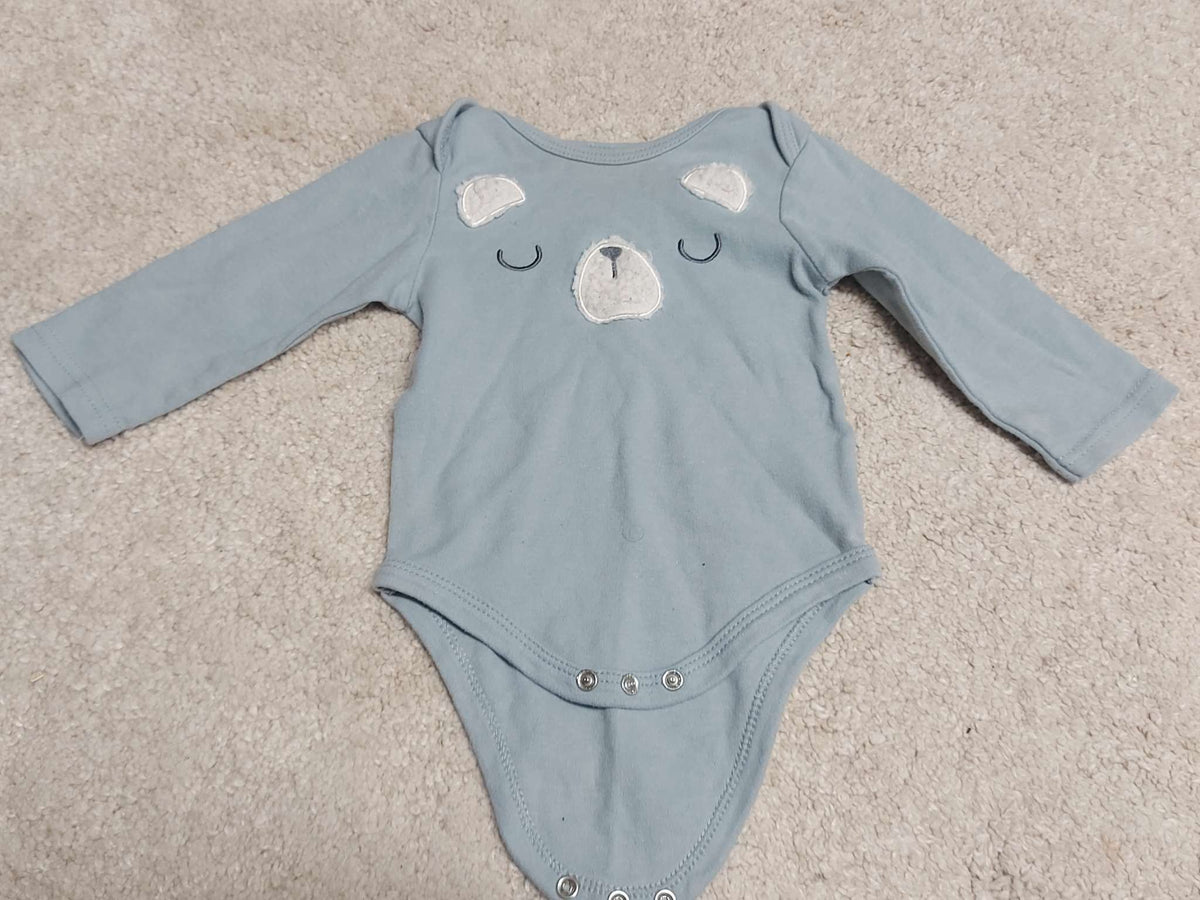 Lot of 2 long sleeve onesies - Size 6-9M, Kids 9 Month (6-9M)
