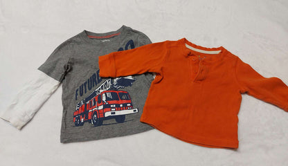 Lot of 2 long sleeve tshirts - Size 12 months, Kids 12 Month (9-12M)
