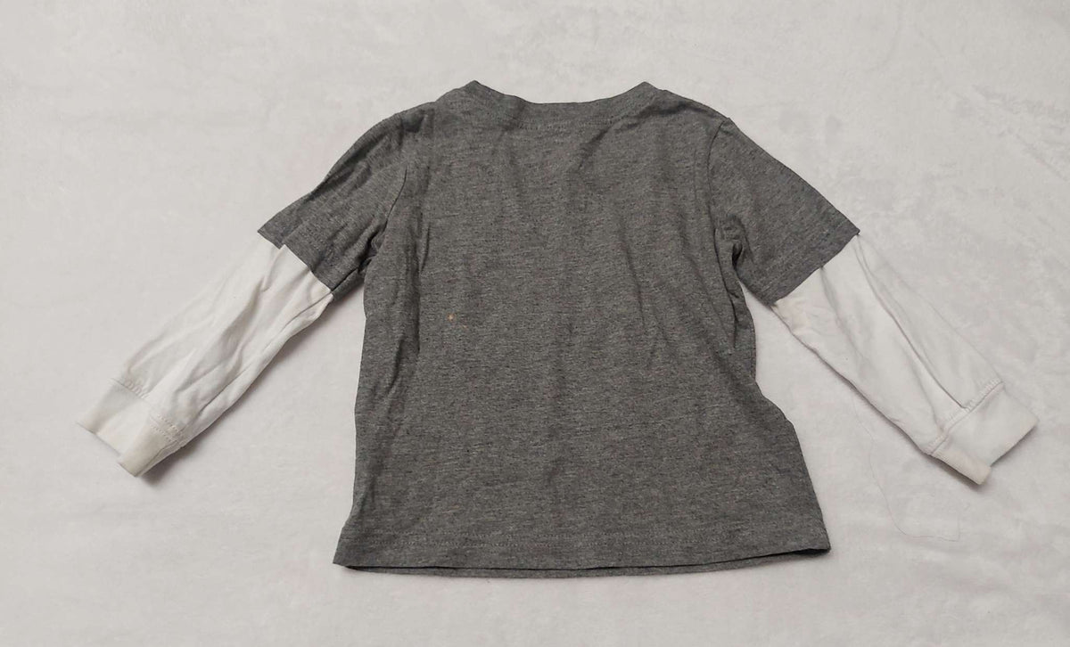 Lot of 2 long sleeve tshirts - Size 12 months, Kids 12 Month (9-12M)