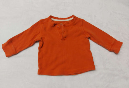Lot of 2 long sleeve tshirts - Size 12 months, Kids 12 Month (9-12M)
