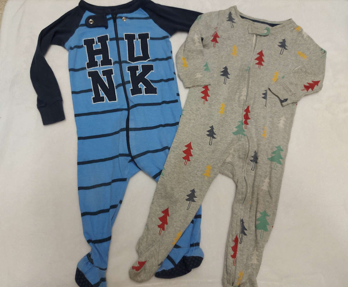 Lot of 2 footed pajamas (Size 6-9M), Kids 9 Month (6-9M)