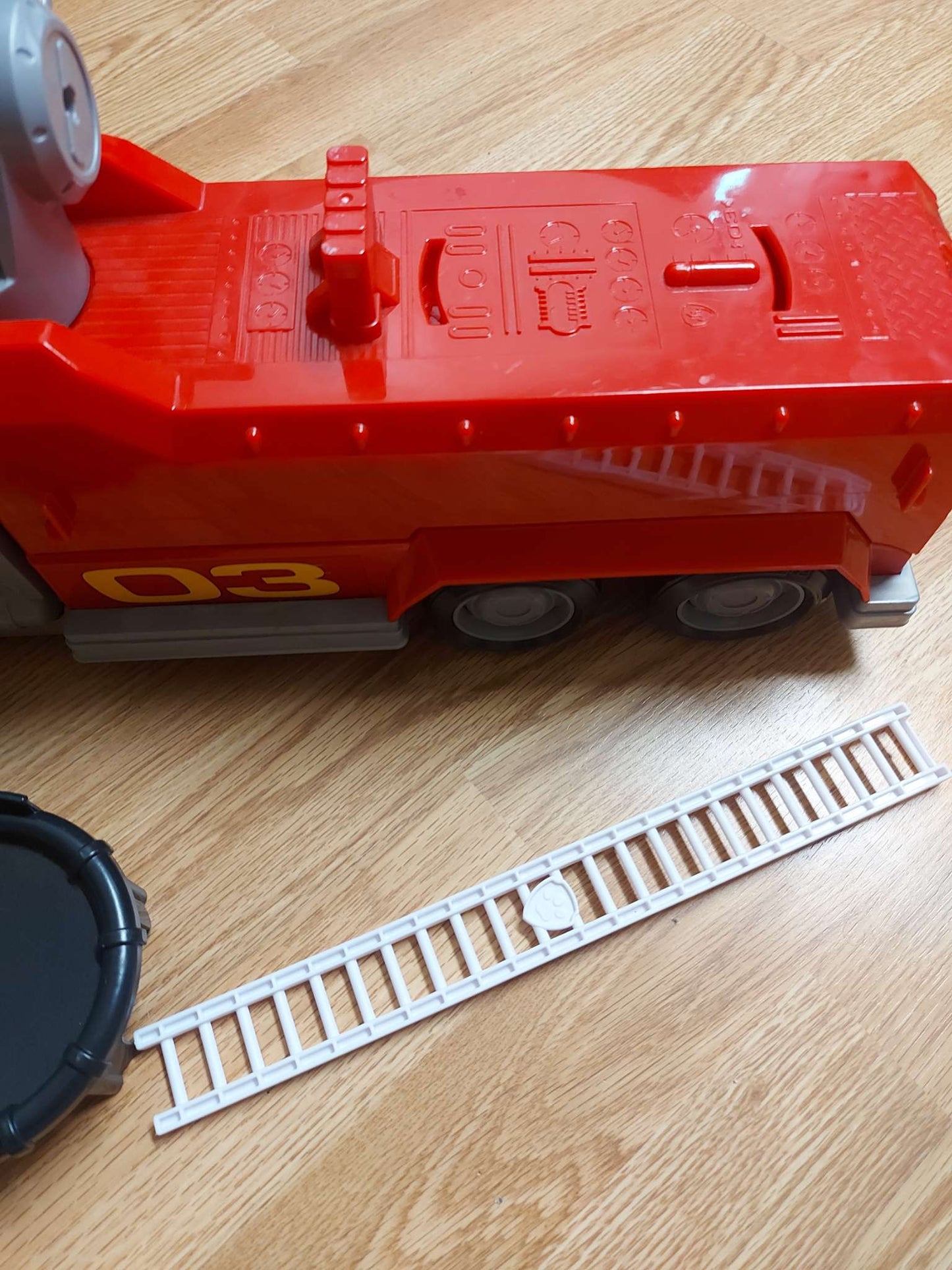 Paw Patrol Marshall fire truck