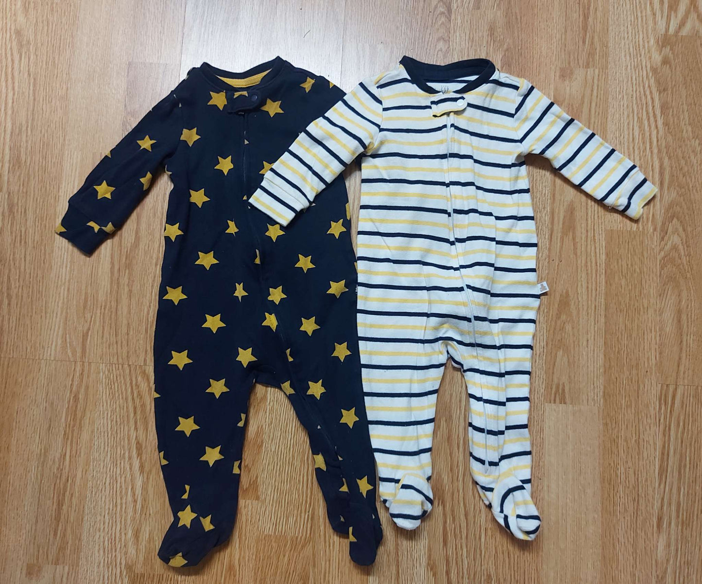 Lot of 2 sleepers Baby Gap - size 3-6 months, Kids 6 Month (3-6M)