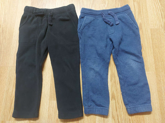 2 pair of pants (Oshkosh B'Gosh) - size 3T, Kids 3T