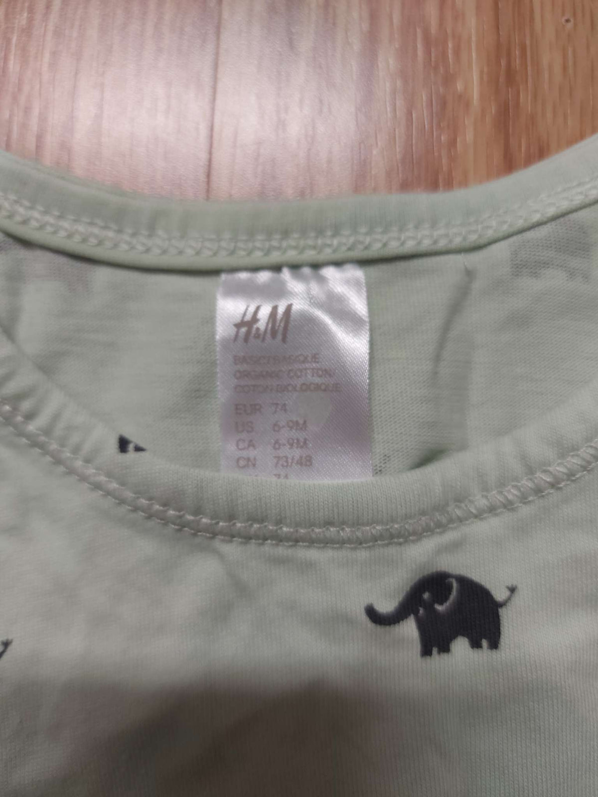 H&M Summer rompers - size 6-9 months, Kids 9 Month (6-9M)