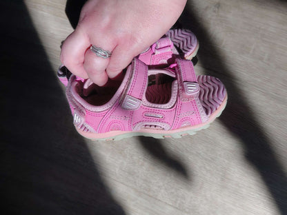 Girl size 10 Pink Sandals, Shoes 10 (Toddler:2-4yr)