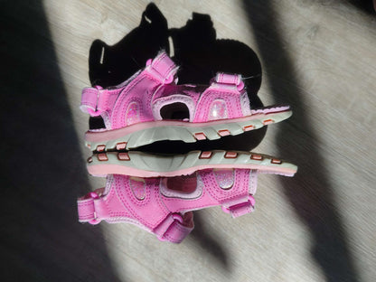 Girl size 10 Pink Sandals, Shoes 10 (Toddler:2-4yr)