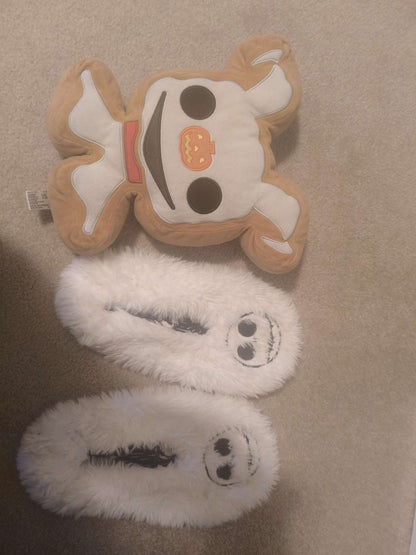 Zero gingerbread stuffy and Jack slippers