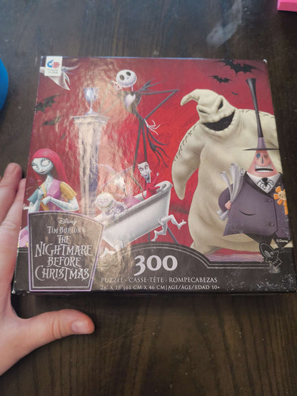 Good nightmare before Christmas 300 piece puzzle