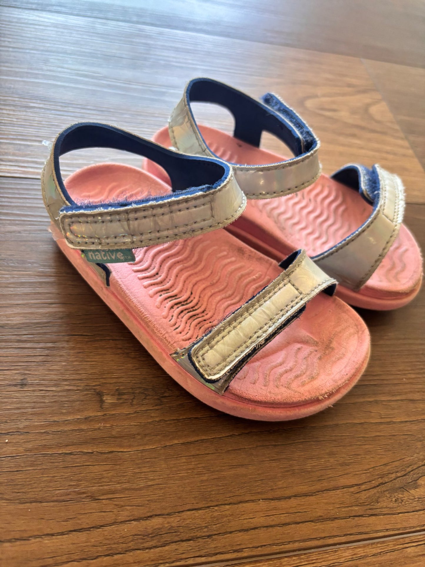 Girls sandals , Shoes 6.5 (Walkers:12-24 mth)