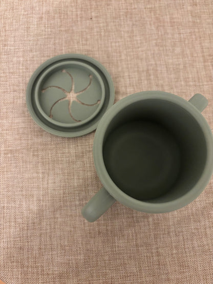 Snack and grab silicone container