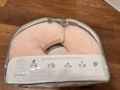 Nursing / feeding pillow