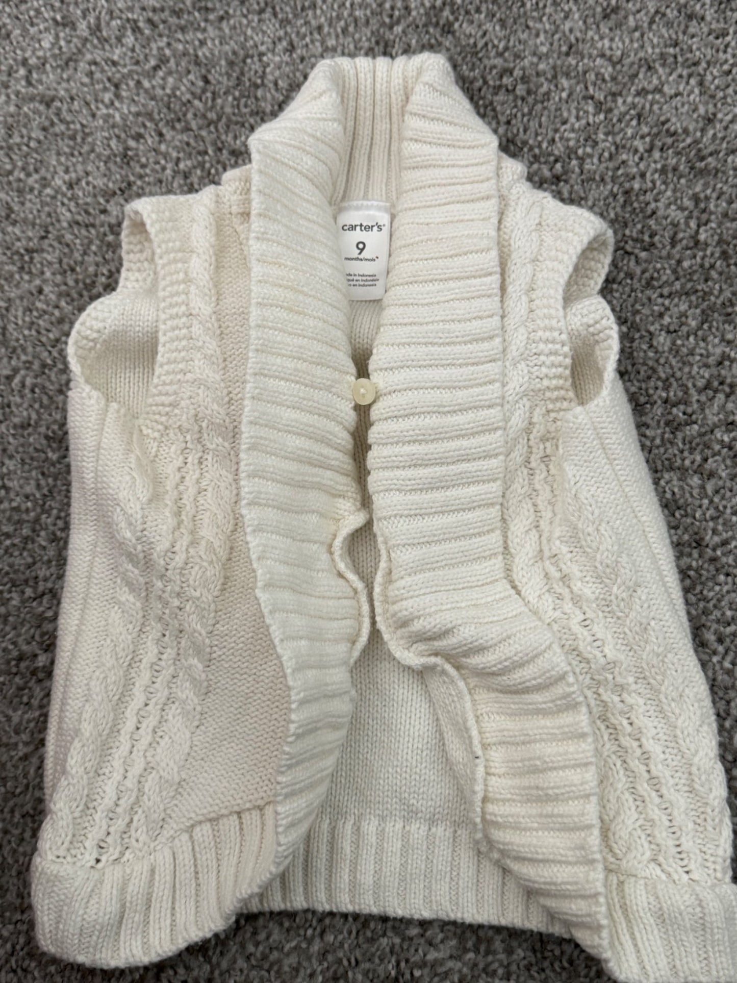 Carters 9M sweater , Kids 9 Month (6-9M)