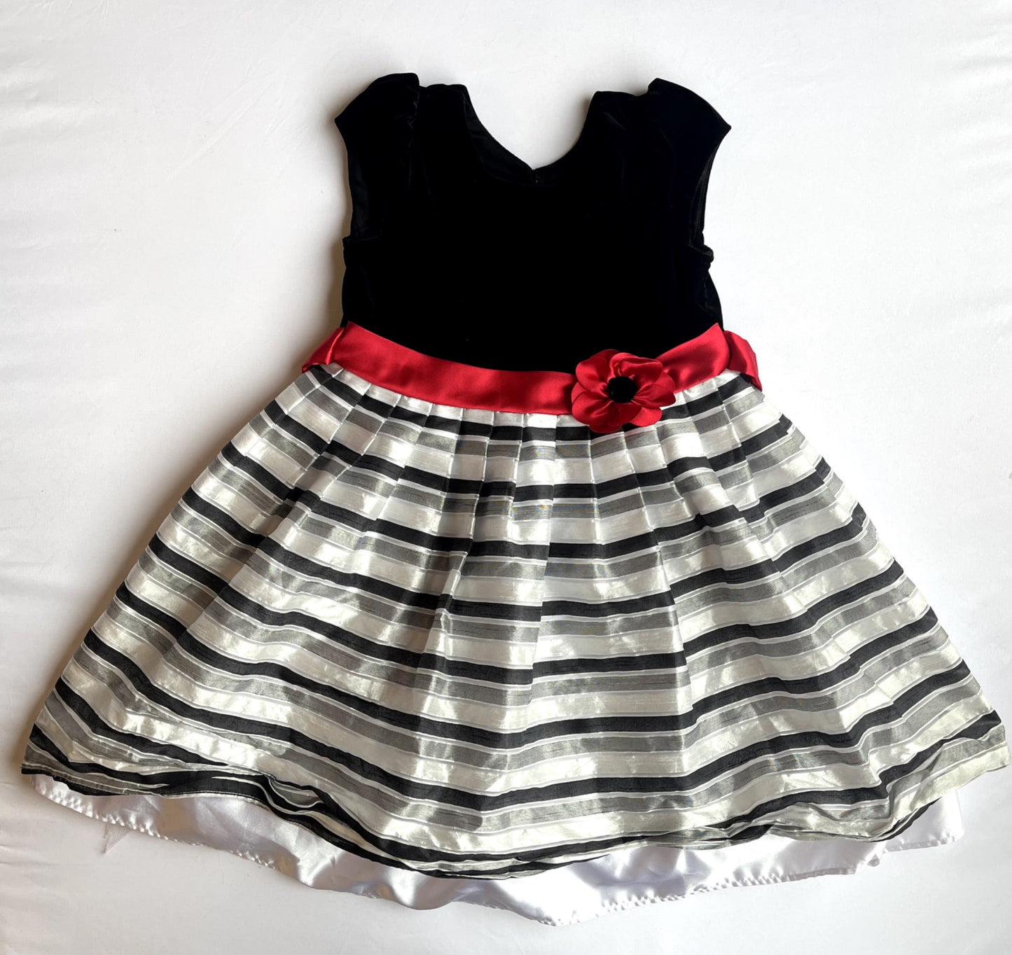Tona Michelle Girls Velvet & Striped Dress Size 6, Kids 6/6X