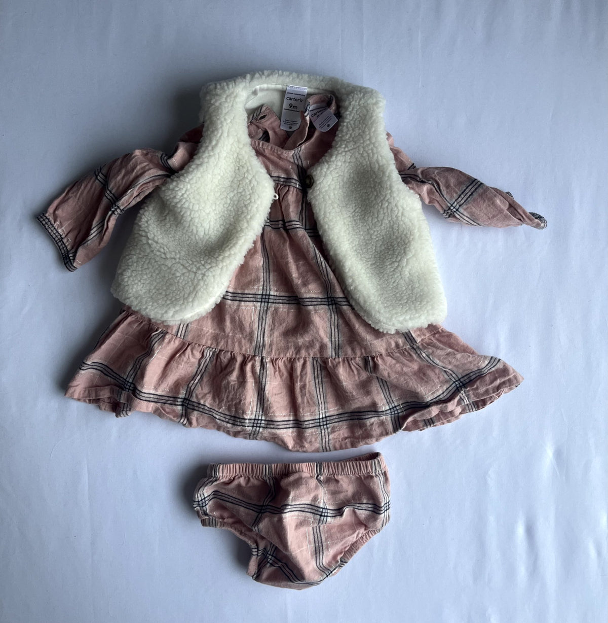 Girls 9M Carter’s outfit bundle – dress set + sherpa vest, Kids 9 Month (6-9M)