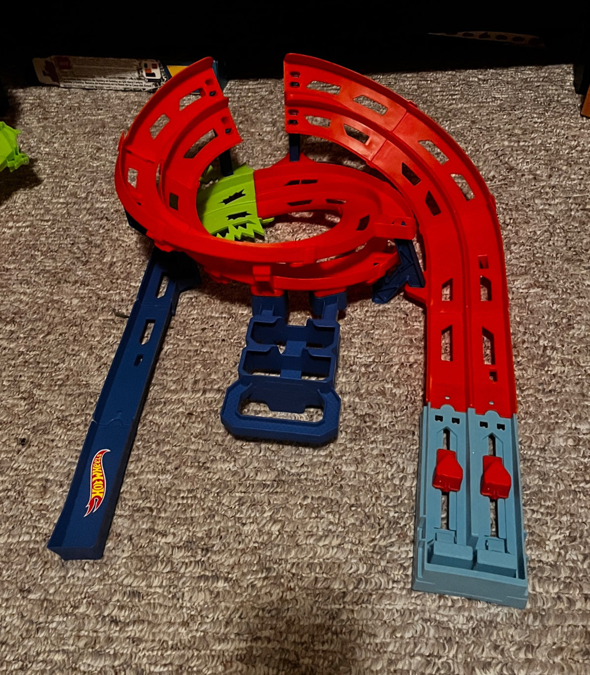 Hot Wheels Whip Around Raceway