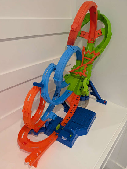 Hot Wheels 4-loop Crash-out Track Set