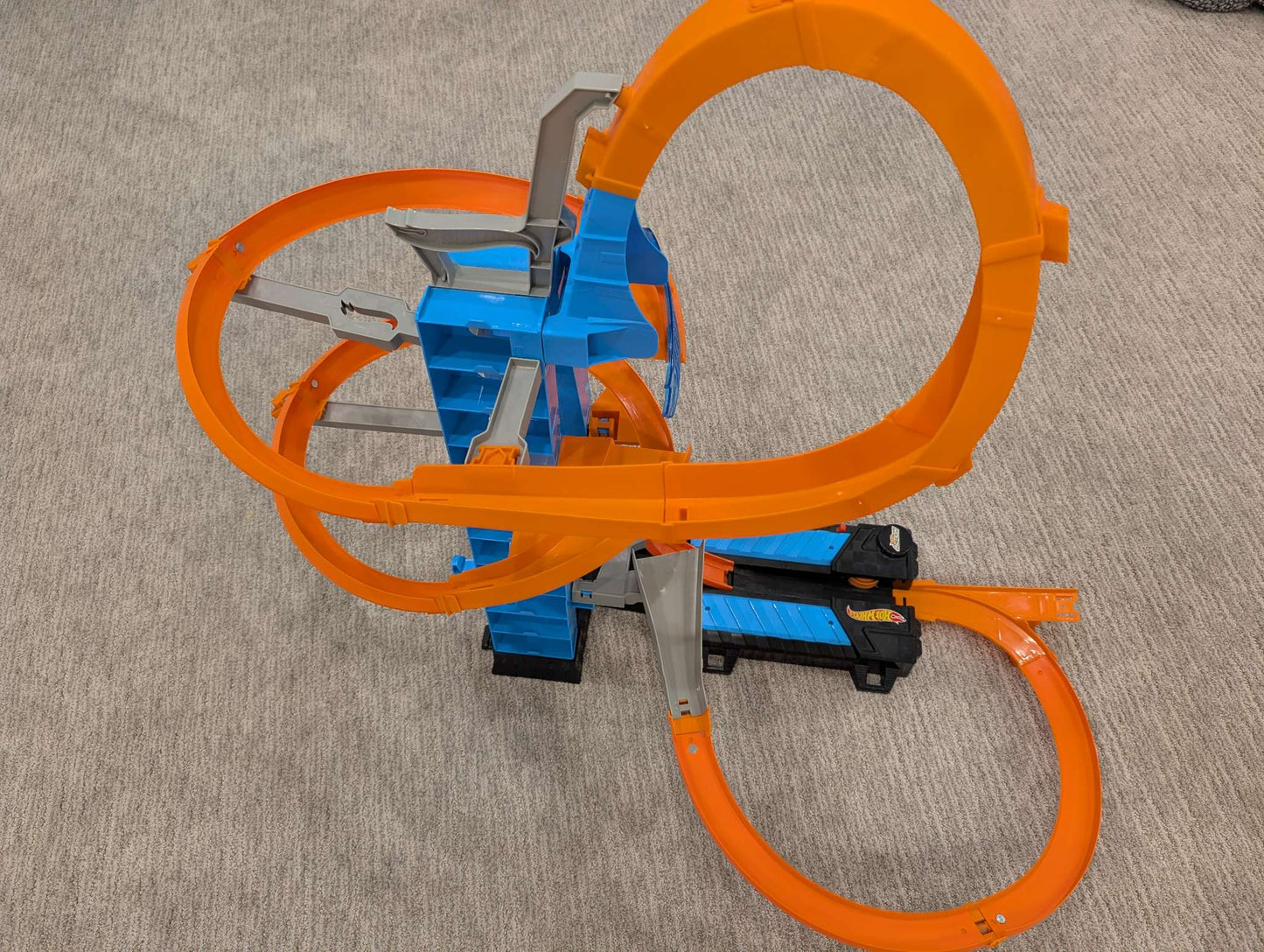 Hot Wheels Sky Crash Tower Track Set