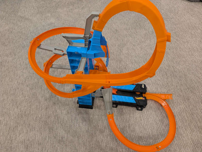 Hot Wheels Sky Crash Tower Track Set