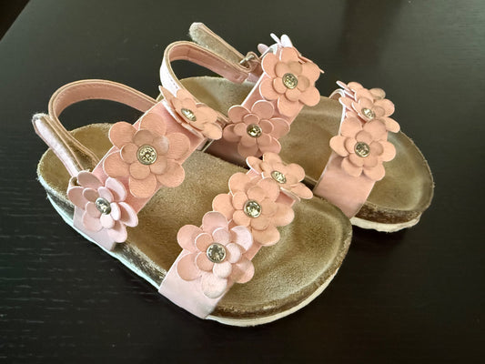 Sandals, Shoes 6.5 (Walkers:12-24 mth)