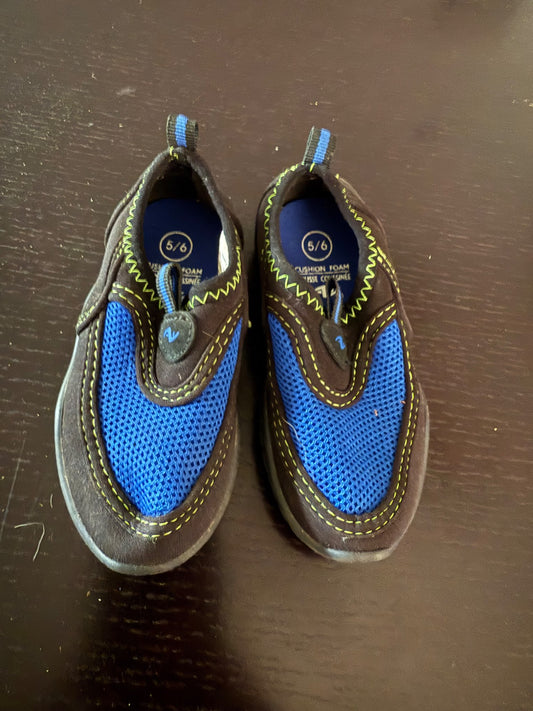 Water shoes, Shoes 5.5 (Walkers:12-24 mth)