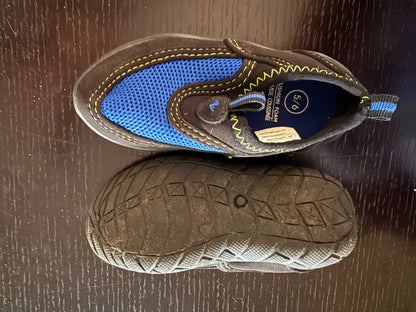 Water shoes, Shoes 5.5 (Walkers:12-24 mth)