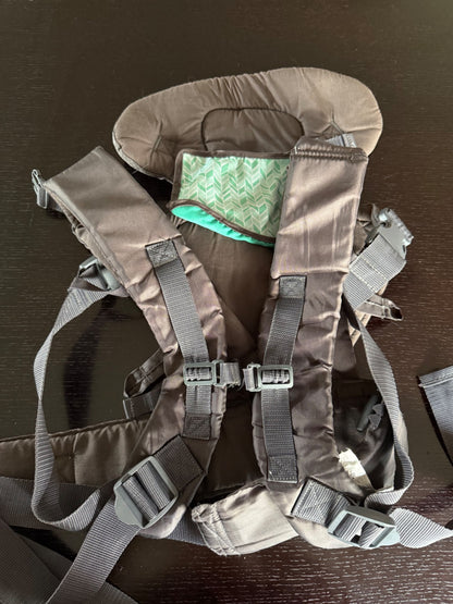 Infantino baby carrier