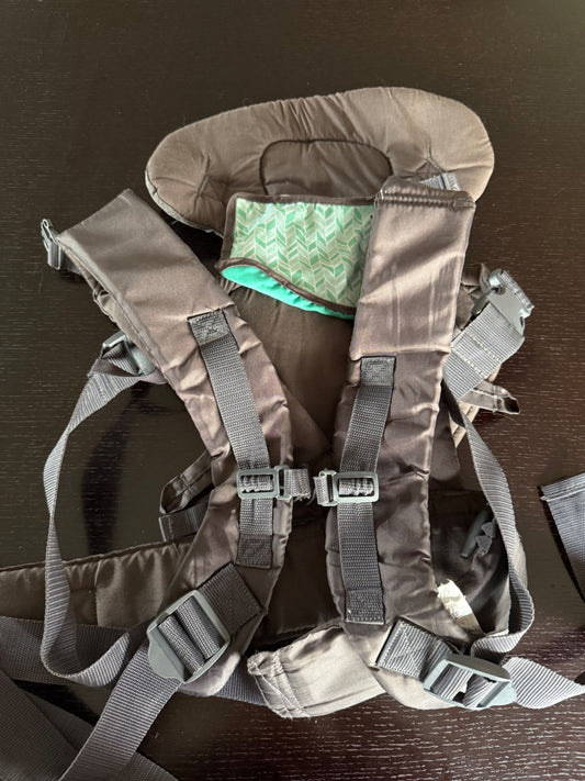 Infantino baby carrier