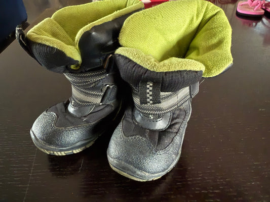 Winter boots, Shoes 7 (Walkers:12-24 mth)