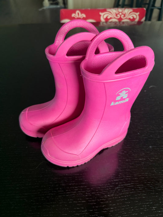 Rain boots size 8, Shoes 8 (Toddler:2-4yr)