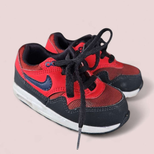 Nike 7C red & black sneakers , Shoes 7 (Walkers:12-24 mth)