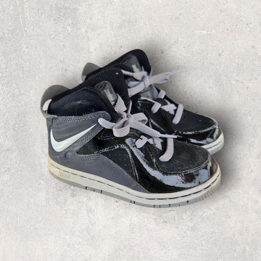 Nike sz 8C black & grey high top sneakers