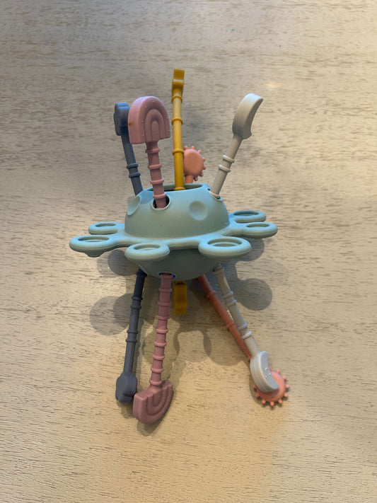 Sensory pull string silicone toy for babies