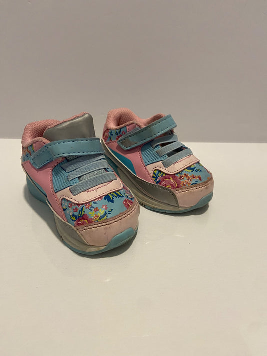 Athletic Works sneakers - size 4, Shoes 4 (Baby: 0-12 mth)