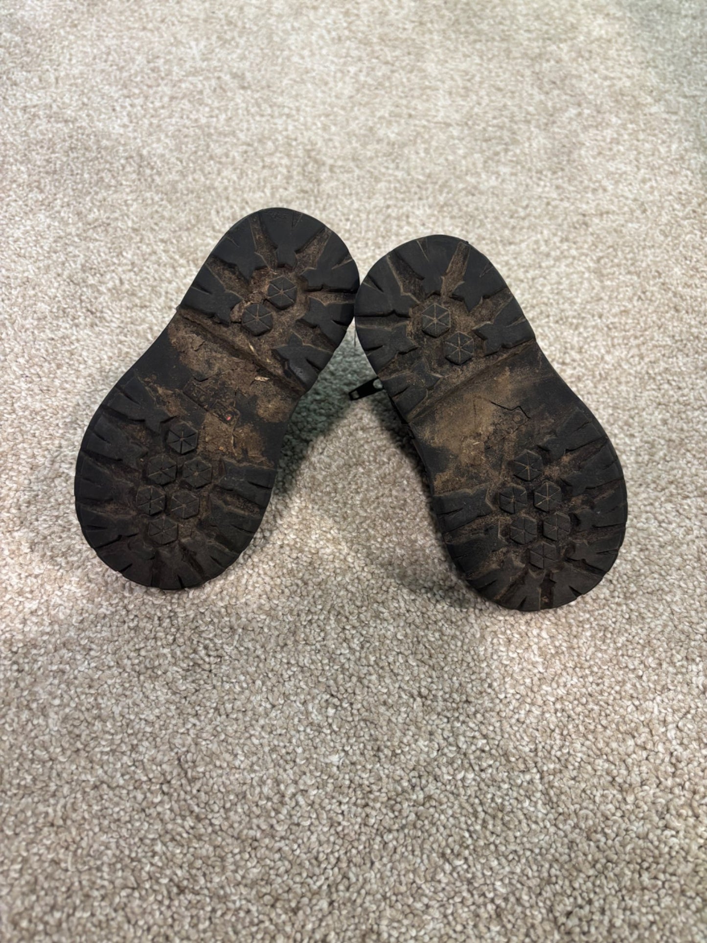 Oshkosh black boots, Shoes 5 (Walkers:12-24 mth)