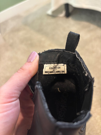 Oshkosh black boots, Shoes 5 (Walkers:12-24 mth)