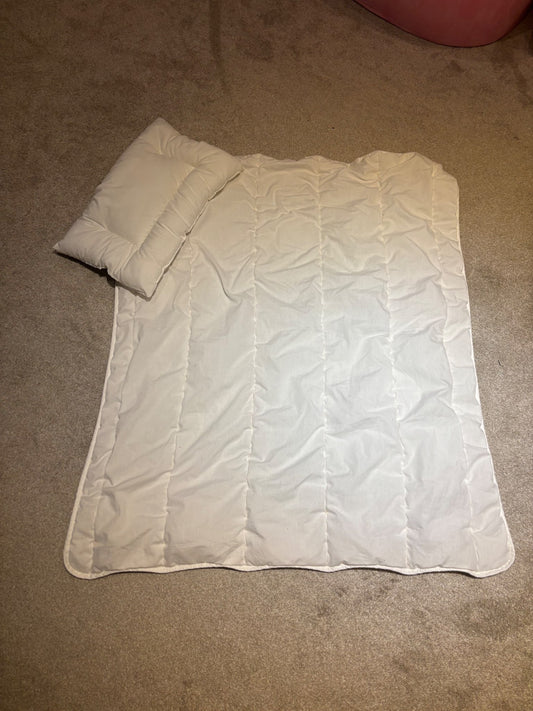 Toddler bed duvet and pillow