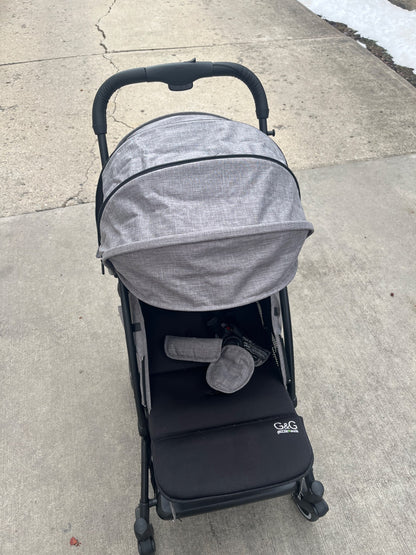Oxygen by Guzzie + Guss Travel stroller reg $420