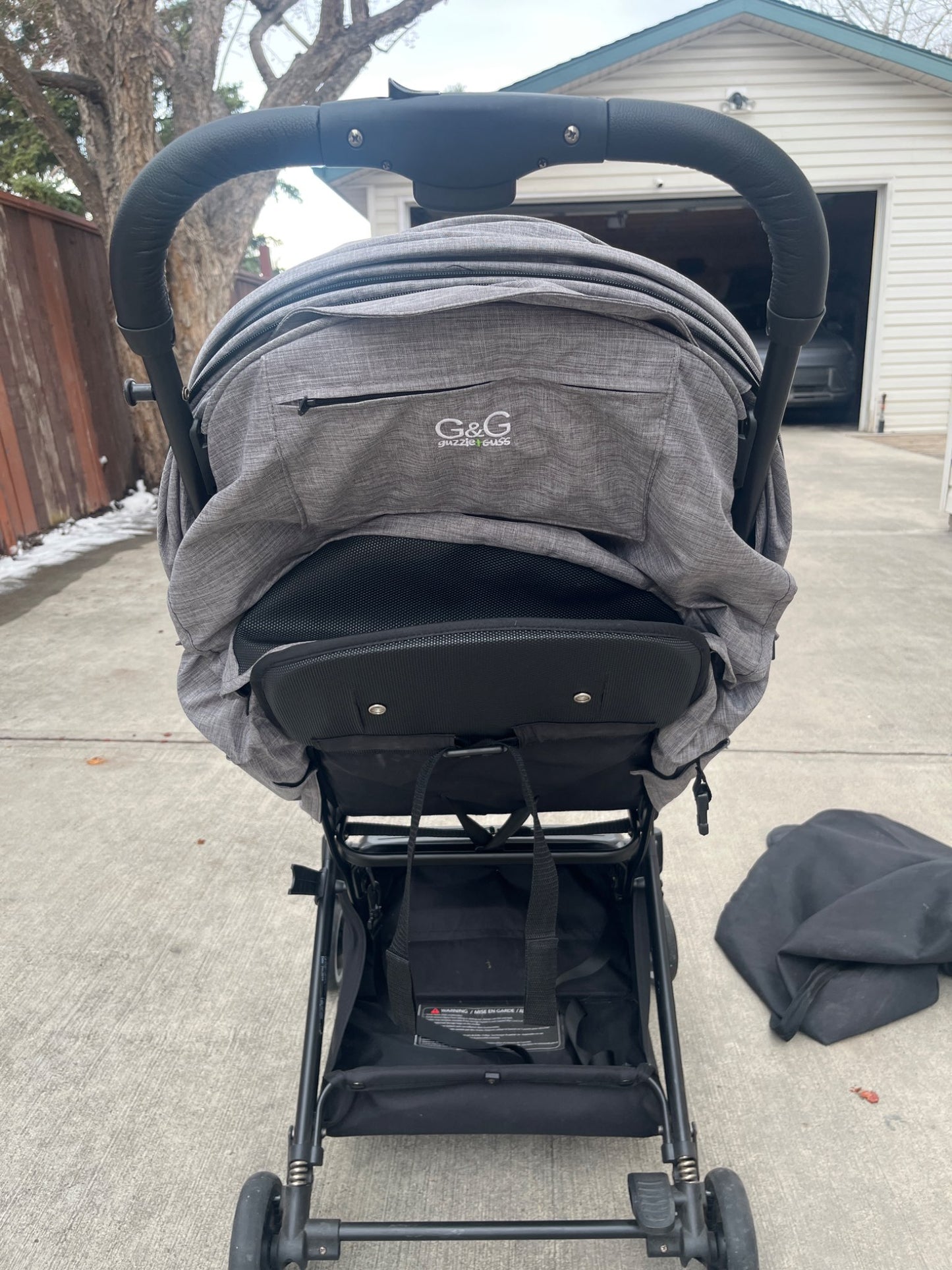 Oxygen by Guzzie + Guss Travel stroller reg $420