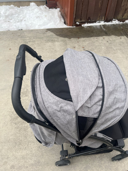 Oxygen by Guzzie + Guss Travel stroller reg $420
